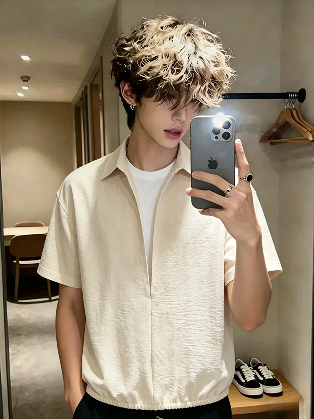 Men's Summer Casual Style V-Neck Short Sleeve Shirt Fake Two-Piece Loose Fit Breathable Ice Silk Polyester Fiber Shirt
Men's Summer Casual Style V-Neck Short Sleeve Shirt Fake Two-Piece Loose Fit Breathable Ice Silk Polyester Fiber Shirt