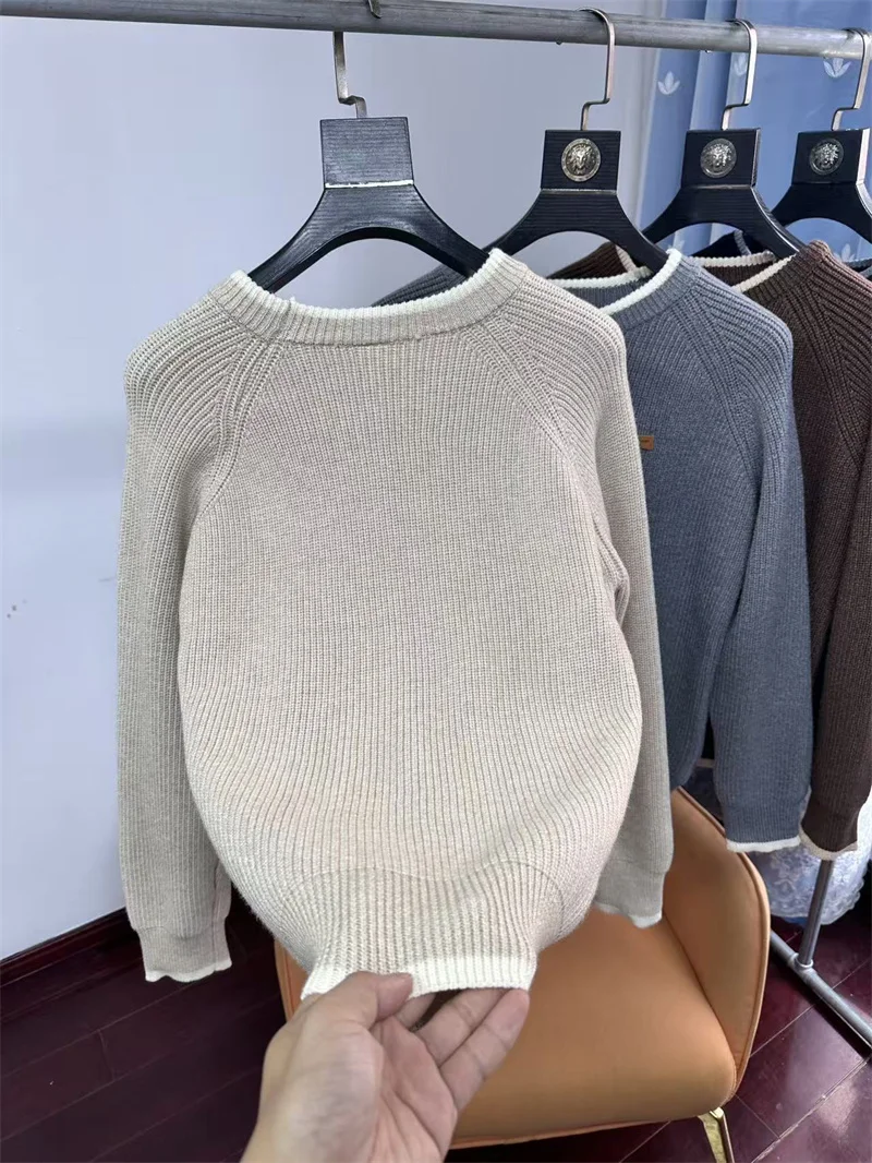 Laid-ba Sle Men's Knitted Sweater round Ne Coarse Weave Loose oulder Insertion Autumn Winter Comfortable Soft Texture
Laid-ba Sle Men's Knitted Sweater round Ne Coarse Weave Loose oulder Insertion Autumn Winter Comfortable Soft Texture