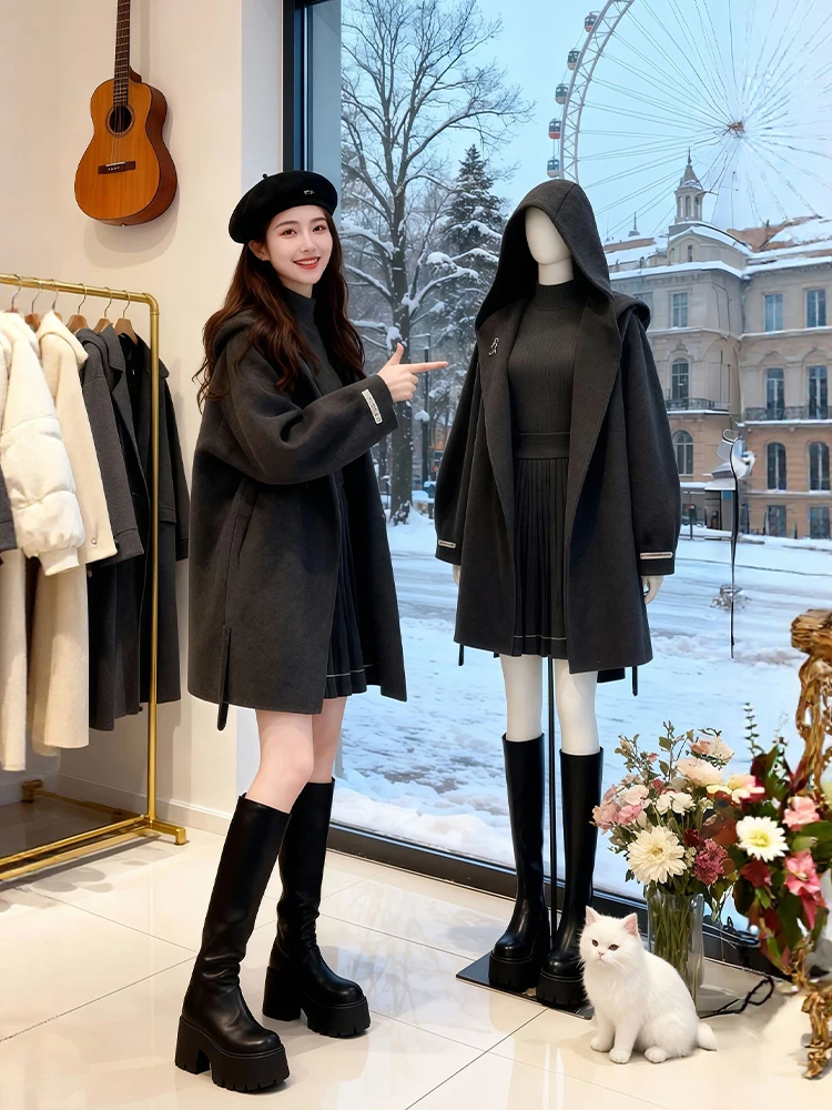 Winter Fashion plus Size Women's Hat Coat Skirt Set Warm Woolen Waist-Cinching Bouffant Skirt Three-Piece Ensemble
Winter Fashion plus Size Women's Hat Coat Skirt Set Warm Woolen Waist-Cinching Bouffant Skirt Three-Piece Ensemble