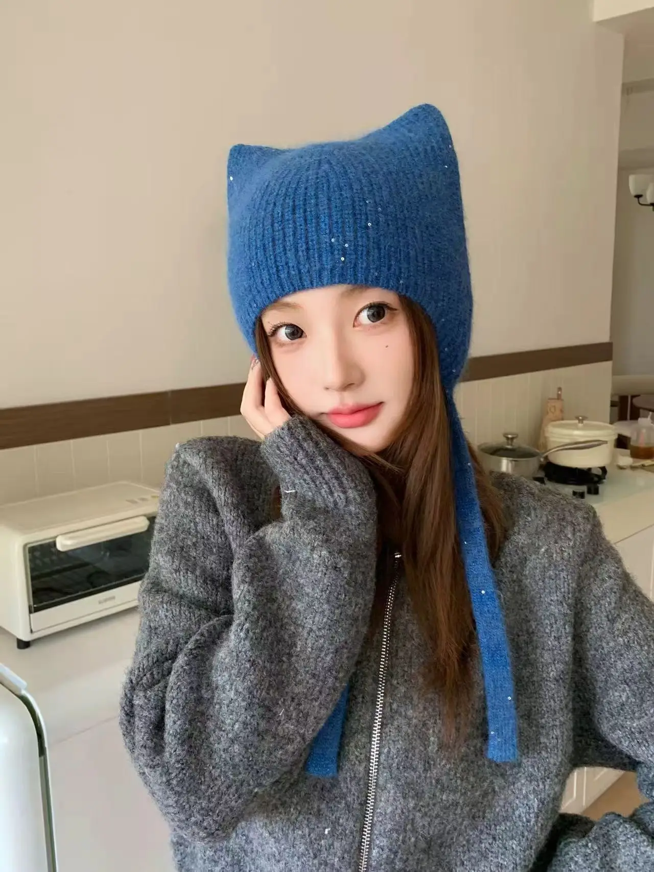 Новая женская зимняя шапка с кроличьими мехами и блестками, однотонная осенняя шапка, мягкий, лучшее соответствие, теплый мягкий капот, подарок Skullies
Новая женская зимняя шапка с кроличьими мехами и блестками, однотонная осенняя шапка, мягкий, лучшее соответствие, теплый мягкий капот, подарок Skullies