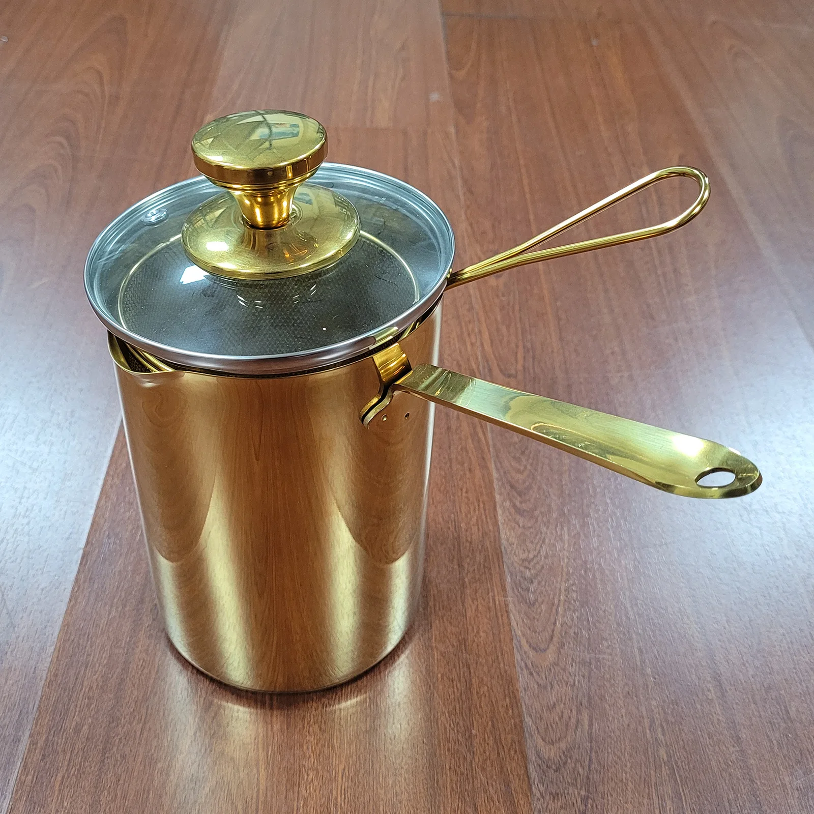 304 Stainless Steel Uncoated Single Handle Milk Pot Binaural Small Soup Pot
304 Stainless Steel Uncoated Single Handle Milk Pot Binaural Small Soup Pot