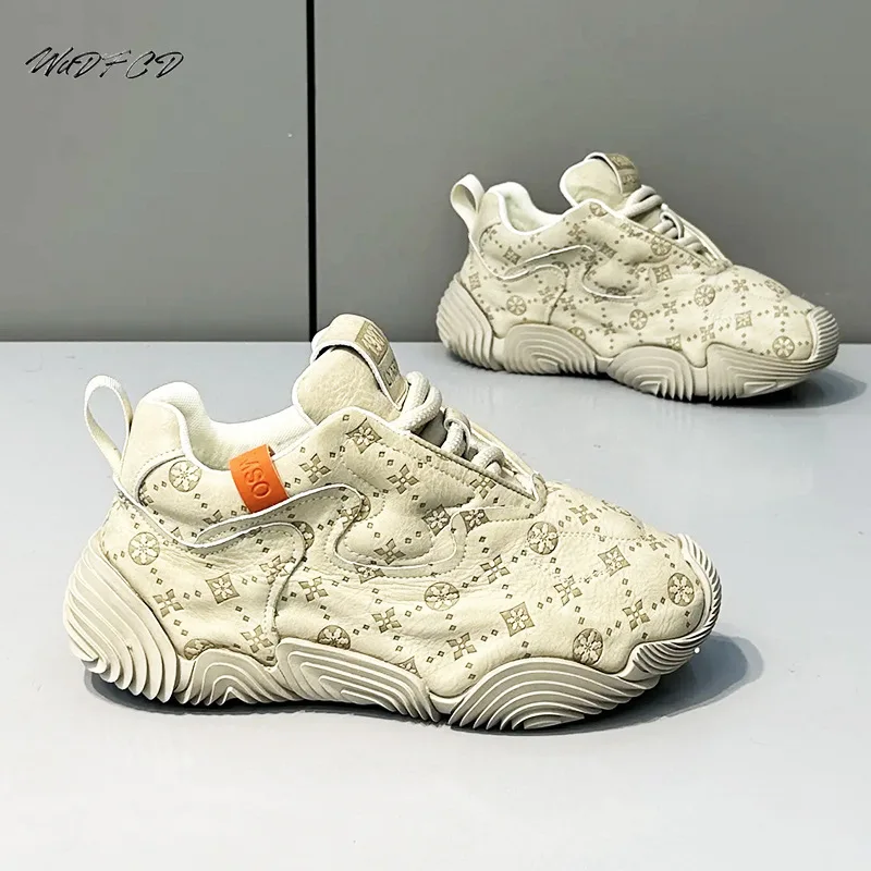 Мужские кроссовки на массивной подошве, оригинальные дизайнерские, зимние, с плюшевой подкладкой, теплые, спортивные, модные, повседневные, кожаные, с увеличенной внутренней платформой, для зала
Мужские кроссовки на массивной подошве, оригинальные дизайнерские, зимние, с плюшевой подкладкой, теплые, спортивные, модные, повседневные, кожаные, с увеличенной внутренней платформой, для зала