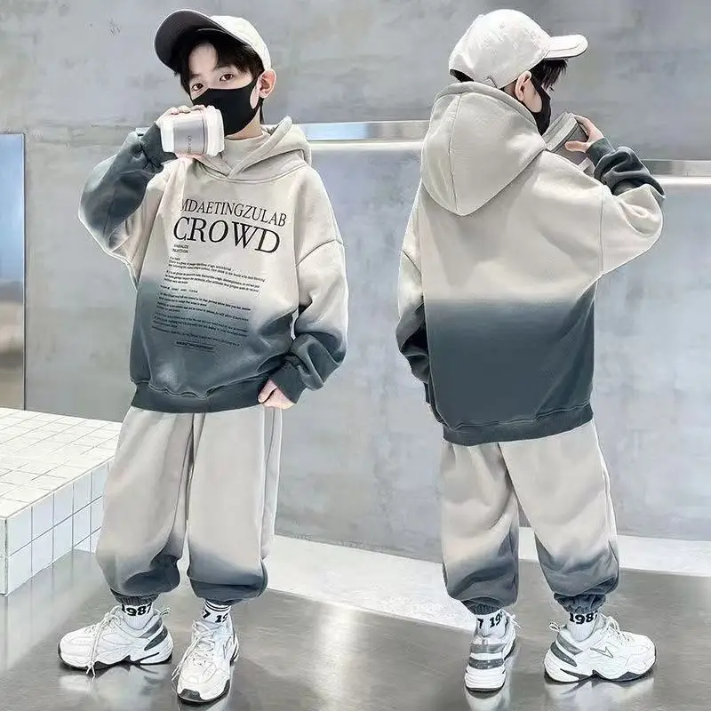 Boys' Spring and Autumn Gradient Hoodie Set 2025 New Middle and Large Boys' Casual Letter Hoodie Pants Two Piece Set
Boys' Spring and Autumn Gradient Hoodie Set 2025 New Middle and Large Boys' Casual Letter Hoodie Pants Two Piece Set