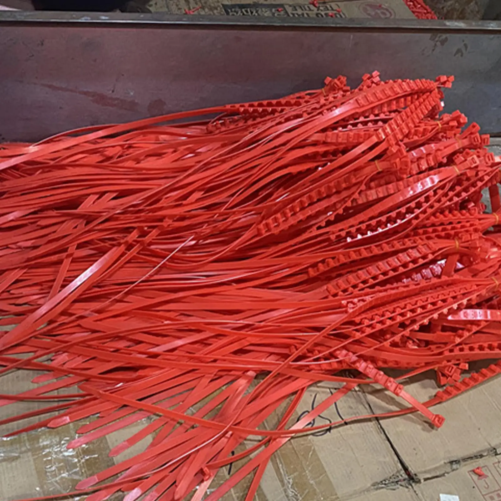 Ланцюги для снега, 10 шт., автомобильные шины, застежки-молнии для снега, противоскользящие застежки-молнии на колесах для седана, внедорожника, грузовика, уличного зимнего вождения
Ланцюги для снега, 10 шт., автомобильные шины, застежки-молнии для снега, противоскользящие застежки-молнии на колесах для седана, внедорожника, грузовика, уличного зимнего вождения