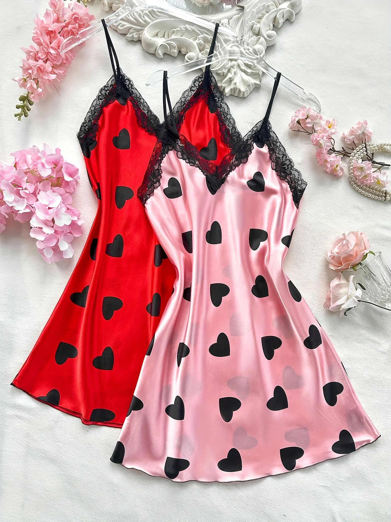 Сексуальная мода с v-образным вырезом и кружевной отделкой с принтом сердца, однотонный комплект из 2 предметов, женская ночная рубашка, элегантная женская одежда для сна
Сексуальная мода с v-образным вырезом и кружевной отделкой с принтом сердца, однотонный комплект из 2 предметов, женская ночная рубашка, элегантная женская одежда для сна