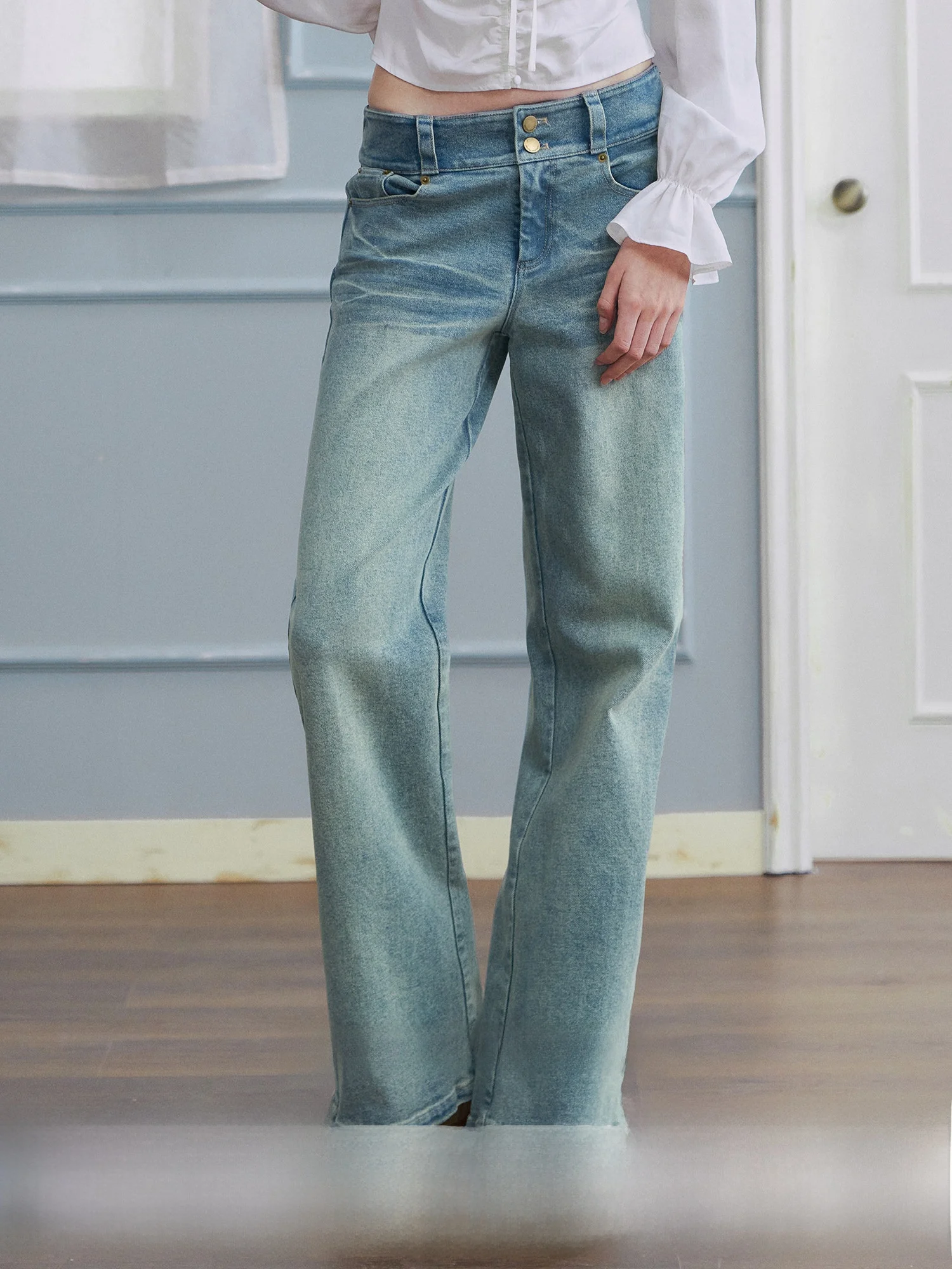Pure Cotton Distressed Whisker Versatile Simple Straight Leg Casual Jeans Women Spring Comfortable Wear Resistant
Pure Cotton Distressed Whisker Versatile Simple Straight Leg Casual Jeans Women Spring Comfortable Wear Resistant
