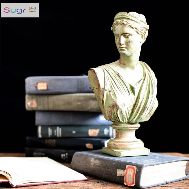 American European Figure Statue Moon Muse Statue Handicraft Ornament Creative Ornament Home Decoration
American European Figure Statue Moon Muse Statue Handicraft Ornament Creative Ornament Home Decoration