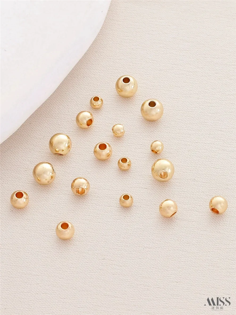 14K Gold Color Smooth Surface, Round Bead, Bead Spacer, Gold Bead DIY Handmade Necklace, Bracelet, Beaded Jewelry Accessories.
14K Gold Color Smooth Surface, Round Bead, Bead Spacer, Gold Bead DIY Handmade Necklace, Bracelet, Beaded Jewelry Accessories.