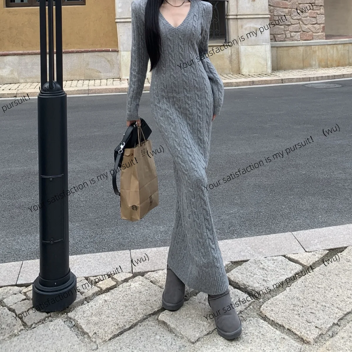 Korean retro twist knitted dress women's fashion and thin inner sweater long dress
Korean retro twist knitted dress women's fashion and thin inner sweater long dress