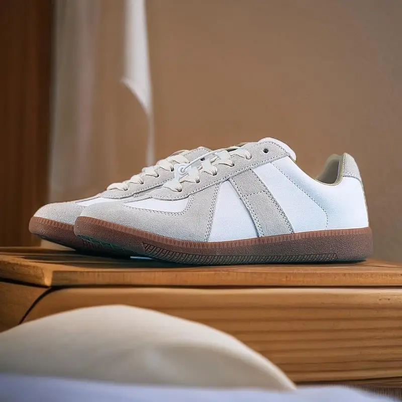 The new 2025 model casual sports shoes are made of mesh fabric, which has good breathability. They are fashionable and versatile
The new 2025 model casual sports shoes are made of mesh fabric, which has good breathability. They are fashionable and versatile