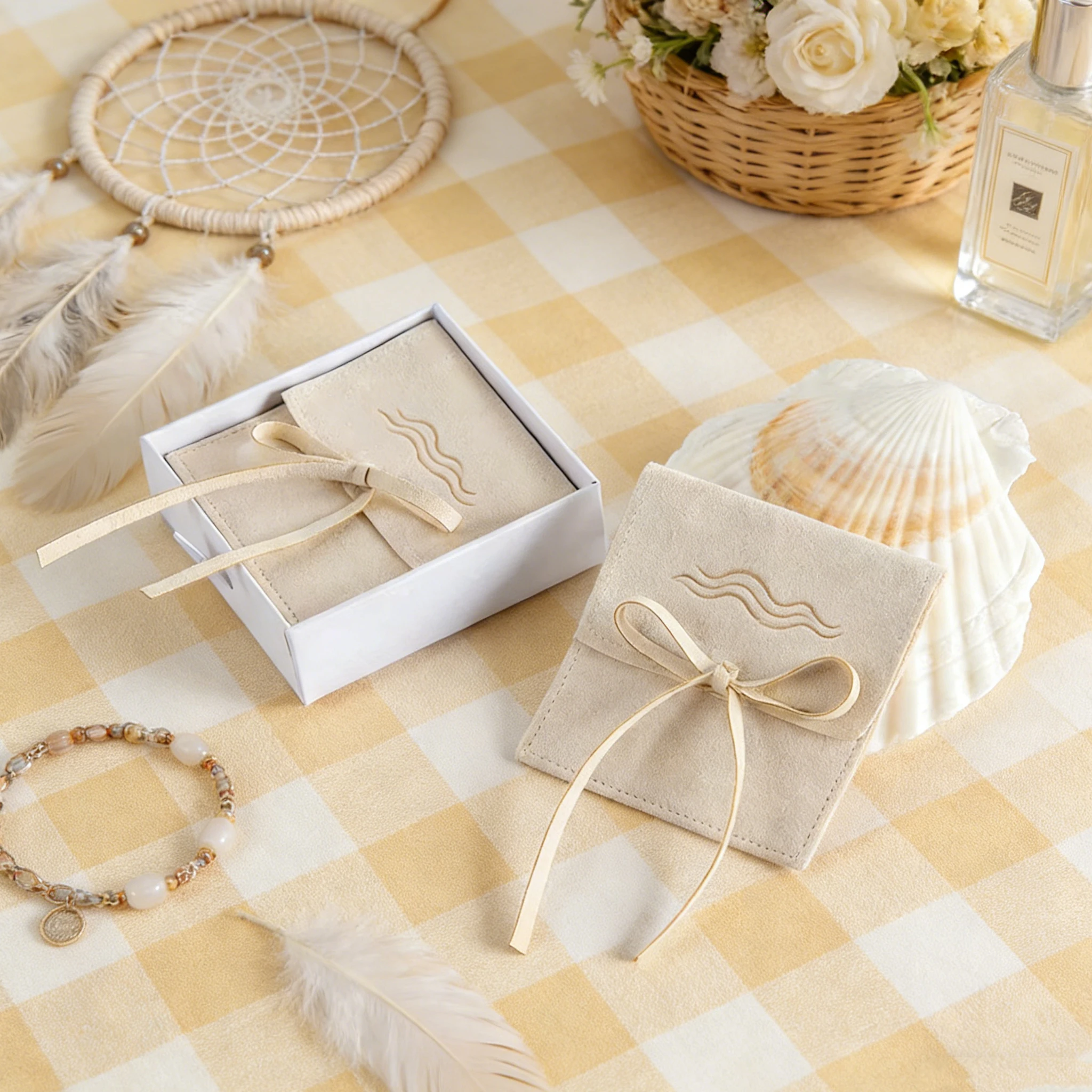 50pcs/lot Custom logo Microfiber Bags with Drawstring Jewellery Storage Earrings Small Capacity Packaging Pouches For Wedding
50pcs/lot Custom logo Microfiber Bags with Drawstring Jewellery Storage Earrings Small Capacity Packaging Pouches For Wedding