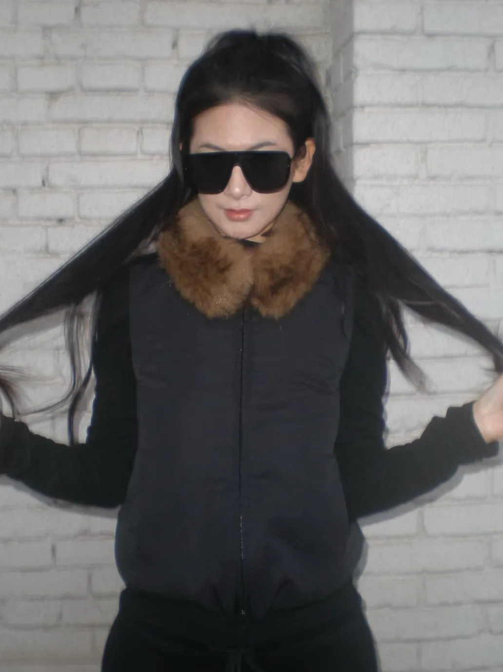Black Detachable Fur Collar Cotton Vest Women's Fashion Commute Style Short Length Zipper Closure Regular Thickness Vest
Black Detachable Fur Collar Cotton Vest Women's Fashion Commute Style Short Length Zipper Closure Regular Thickness Vest