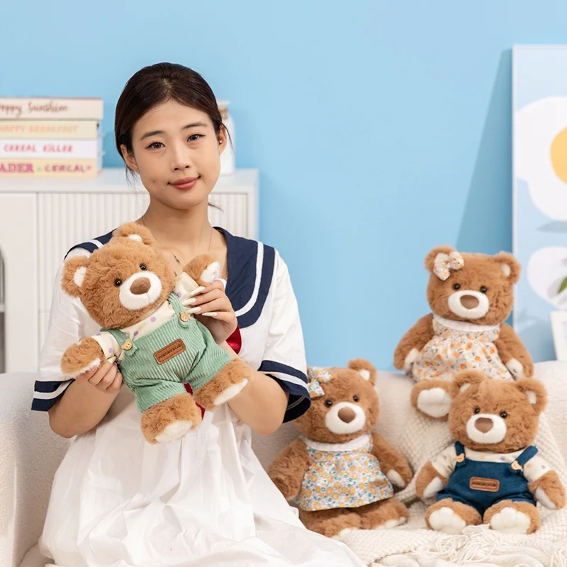 Оригинальная одетая кукла-медведь ручной работы, высокое качество, пушистая милая кукла-медведь, нежная детская кукла-животное, подарок на день рождения
Оригинальная одетая кукла-медведь ручной работы, высокое качество, пушистая милая кукла-медведь, нежная детская кукла-животное, подарок на день рождения