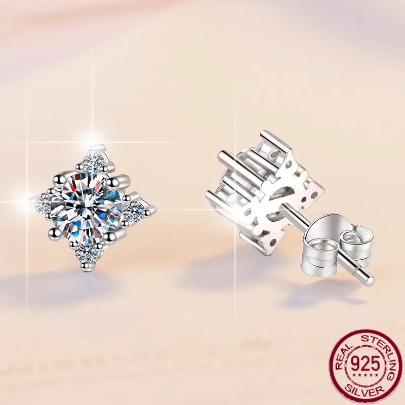 New fashion s925 sterling silver earrings star simple moissanite earrings for women wedding jewelry
New fashion s925 sterling silver earrings star simple moissanite earrings for women wedding jewelry