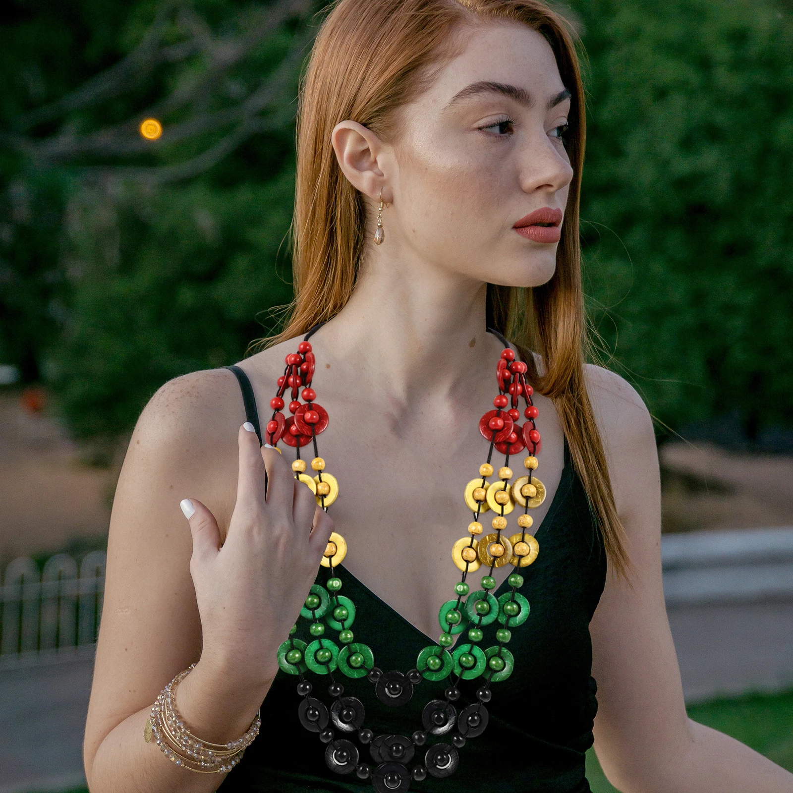 1Pcs Women Retro Bohemia Style Necklace Coconut Shell Wooden Beads Fashion Jewelry Pendant Charm for Ladies and Girls
1Pcs Women Retro Bohemia Style Necklace Coconut Shell Wooden Beads Fashion Jewelry Pendant Charm for Ladies and Girls