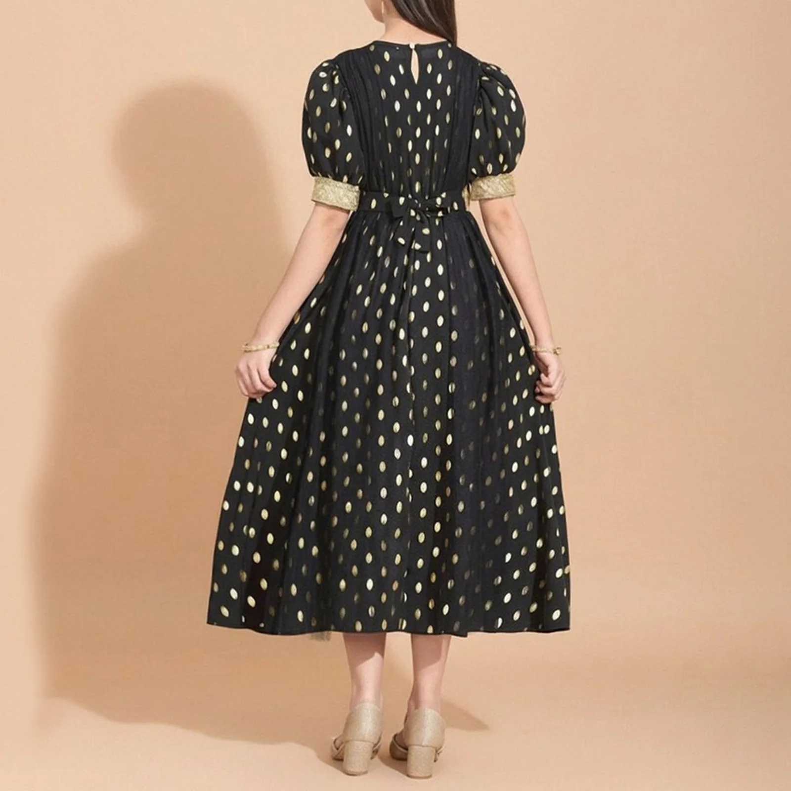 Girls Vintage Polka Dot Dress Halloween Princess Dress Gold Trims Puffy Sleeve Ruffled Long Dress Cocktail Birthday Party Gowns
Girls Vintage Polka Dot Dress Halloween Princess Dress Gold Trims Puffy Sleeve Ruffled Long Dress Cocktail Birthday Party Gowns