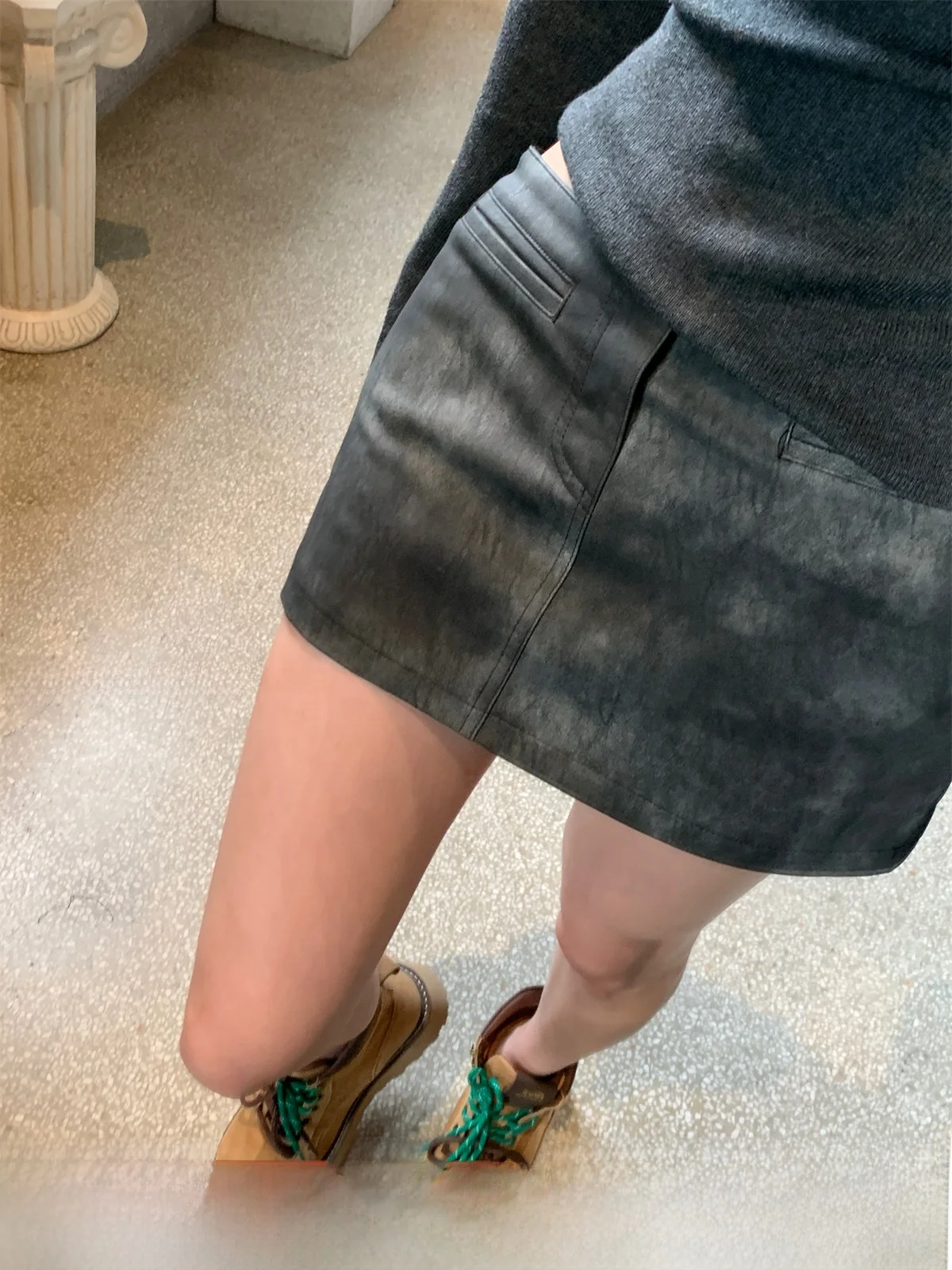 Кожаная мини-юбка GV Big Brother Galaxy с эффектом текстуры, низкой посадкой, универсальная, повседневная, женская, с защитой от просвечивания
Кожаная мини-юбка GV Big Brother Galaxy с эффектом текстуры, низкой посадкой, универсальная, повседневная, женская, с защитой от просвечивания