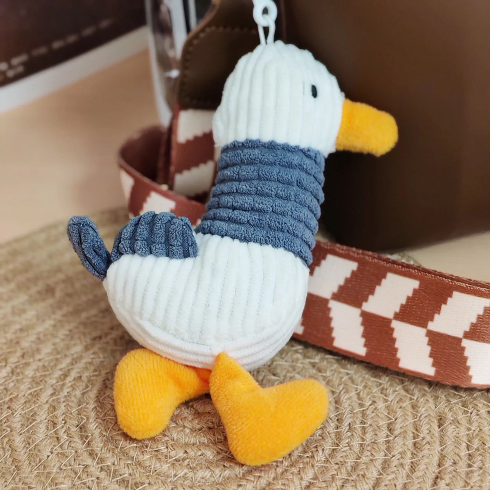 Kawaii Stripe Duck Plush Keychian Cute Cartoon Soft Animal Keyring Car Key Holder Women Bag Hanging Accessories Girls Gift
Kawaii Stripe Duck Plush Keychian Cute Cartoon Soft Animal Keyring Car Key Holder Women Bag Hanging Accessories Girls Gift