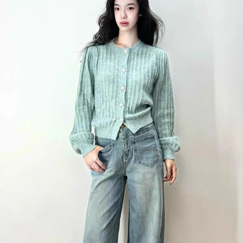 Korean style atmospheric green sweater knit cardigan for women autumn winter2025New Style Chanel-Inspired High-End Top Coat
Korean style atmospheric green sweater knit cardigan for women autumn winter2025New Style Chanel-Inspired High-End Top Coat