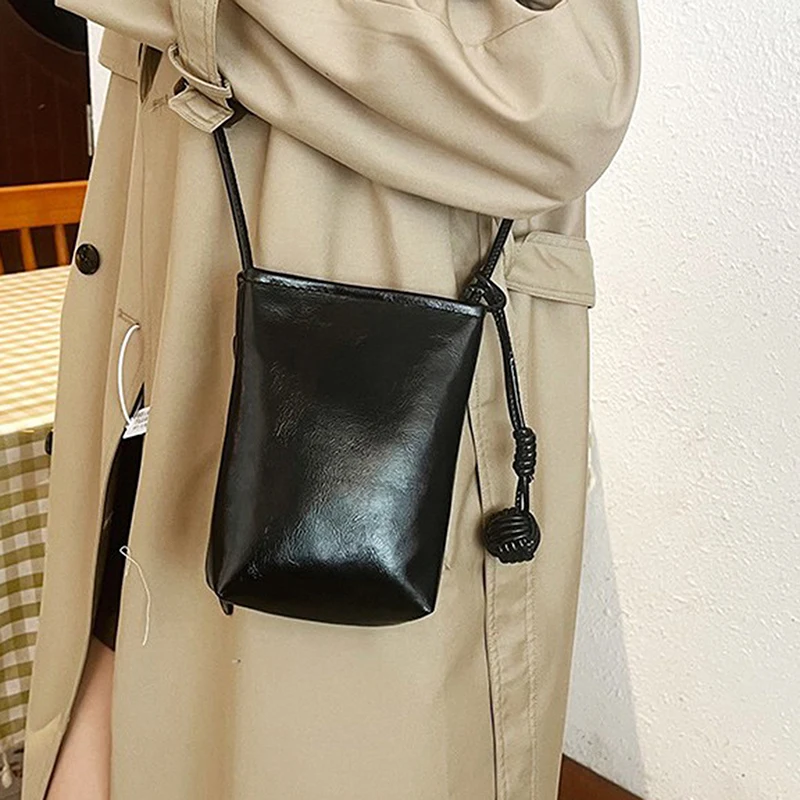 Multicolors Genuine Cow Leather Crossbody Cellphone Bag for Women Mini Shoulder Travel Purse Simple Ladies Daily Pouch
Multicolors Genuine Cow Leather Crossbody Cellphone Bag for Women Mini Shoulder Travel Purse Simple Ladies Daily Pouch