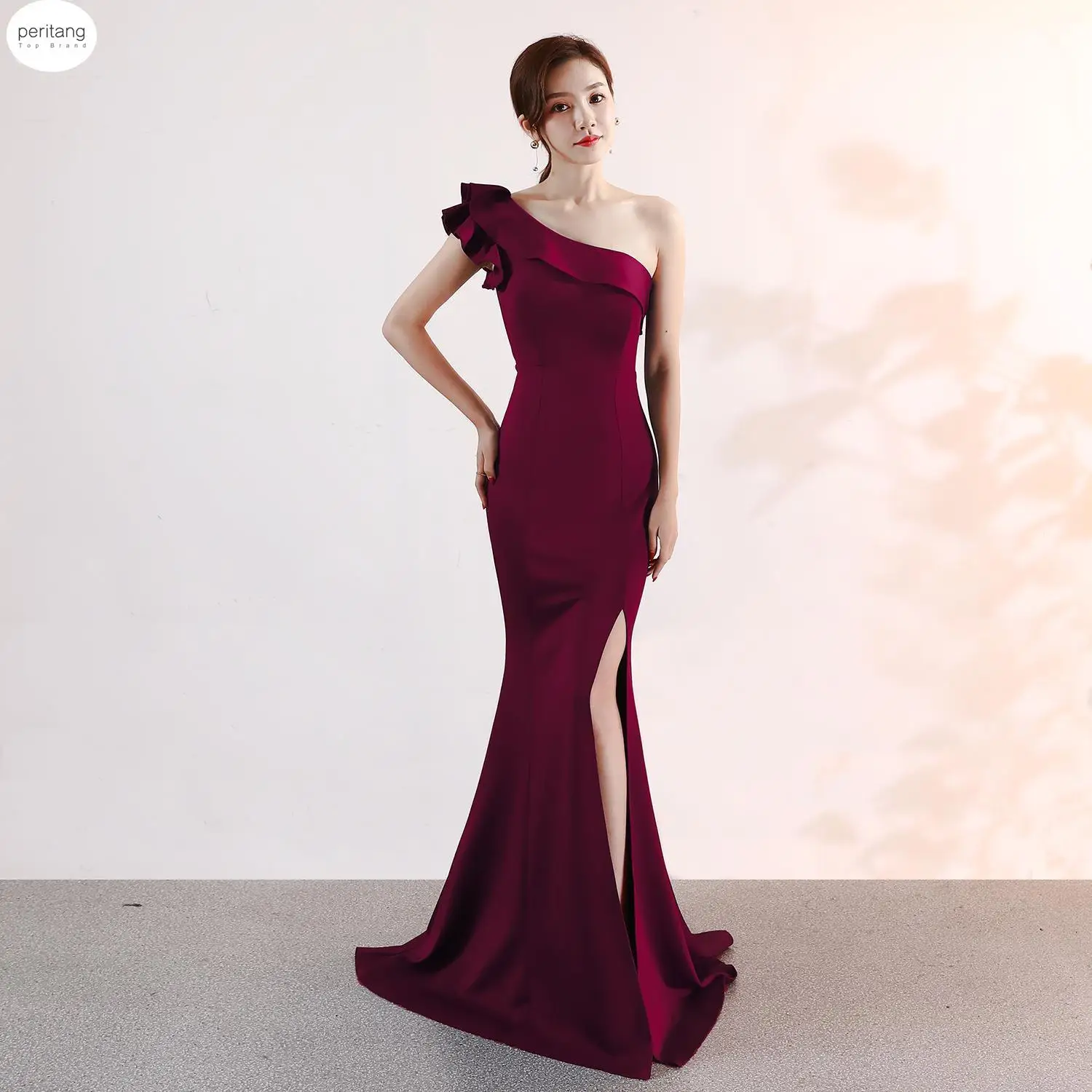Women Bandage Dress Vestidos One Shoulder Sleeveless Ruffles Nightclub Dress Celebrity Evening Party Mermaid Dresses Female
Women Bandage Dress Vestidos One Shoulder Sleeveless Ruffles Nightclub Dress Celebrity Evening Party Mermaid Dresses Female