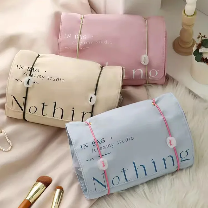 Large Capacity Makeup Roll Up Bag, With Letter Pattern Design, Lightweight Toiletry Wash Bag For Outdoor Trip Use
Large Capacity Makeup Roll Up Bag, With Letter Pattern Design, Lightweight Toiletry Wash Bag For Outdoor Trip Use