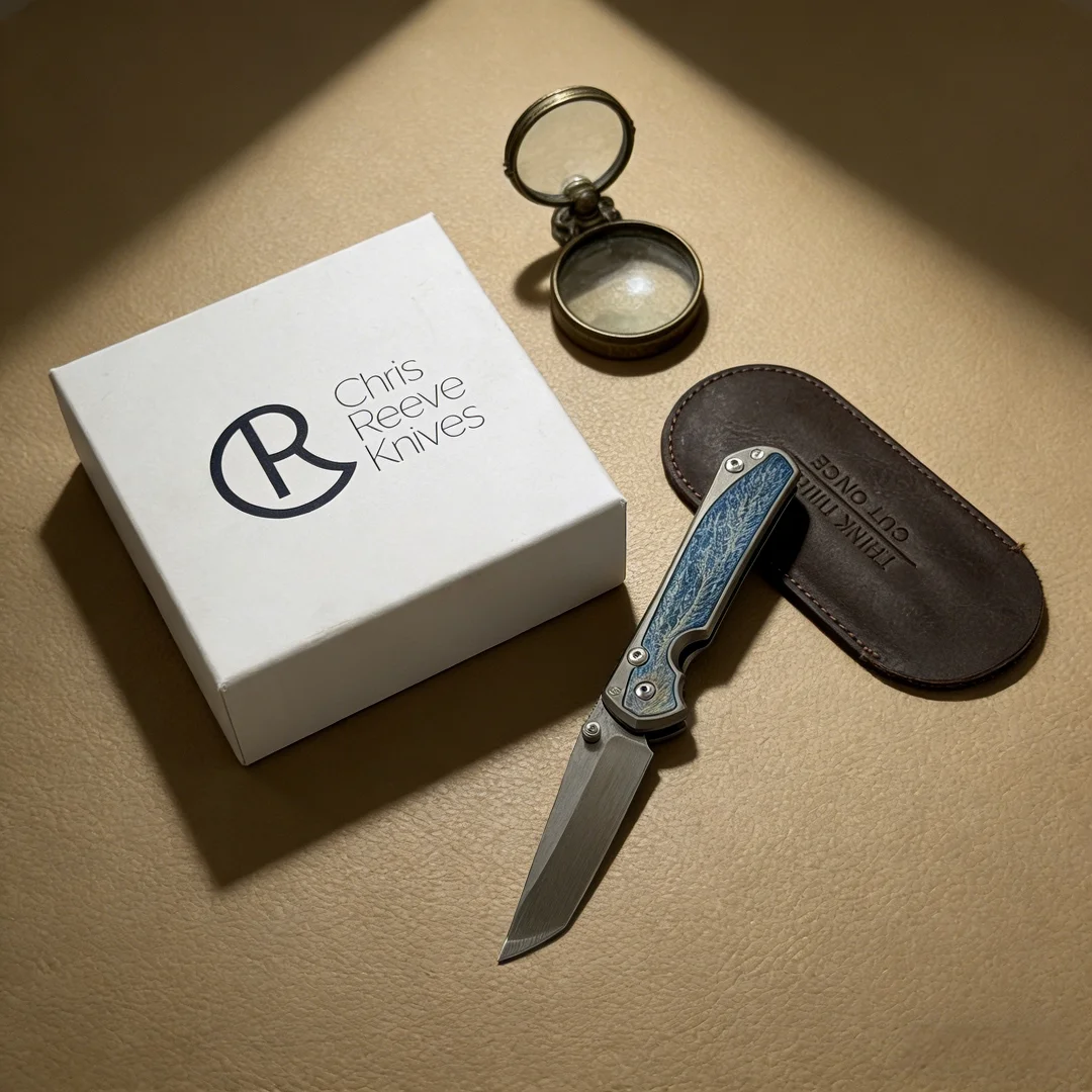 CR - Xia Sha-Lightning Storm Folding Knife, handcrafted unique handle, M390 steel, titanium alloy handle, collectible art piece
CR - Xia Sha-Lightning Storm Folding Knife, handcrafted unique handle, M390 steel, titanium alloy handle, collectible art piece