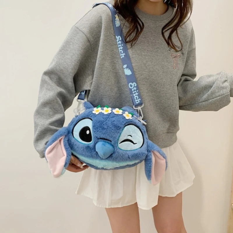 Новая сумка через плечо для девочек Disney Cartoon Stitch 2026, милая мультяшная сумка-кроссбоди, повседневная модная сумка для девочек
Новая сумка через плечо для девочек Disney Cartoon Stitch 2026, милая мультяшная сумка-кроссбоди, повседневная модная сумка для девочек