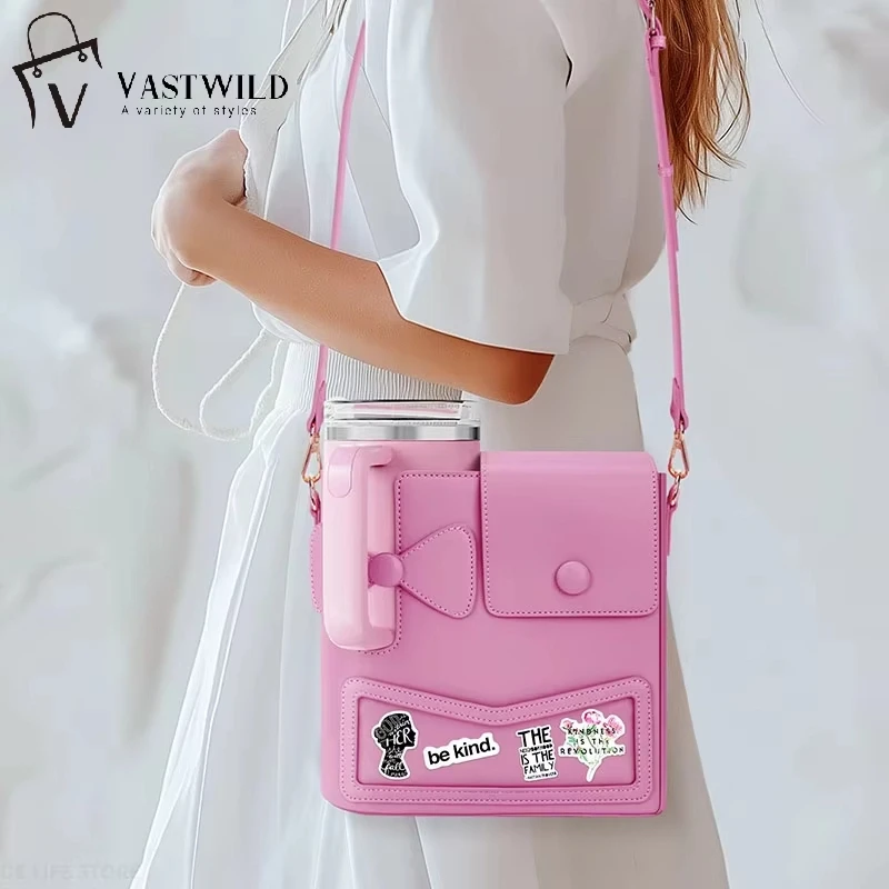 Портативная уличная сумка для чашки воды Stanley большой емкости, розовая сумка через плечо с галстуком-бабочкой, регулируемый плечевой ремень
Портативная уличная сумка для чашки воды Stanley большой емкости, розовая сумка через плечо с галстуком-бабочкой, регулируемый плечевой ремень 