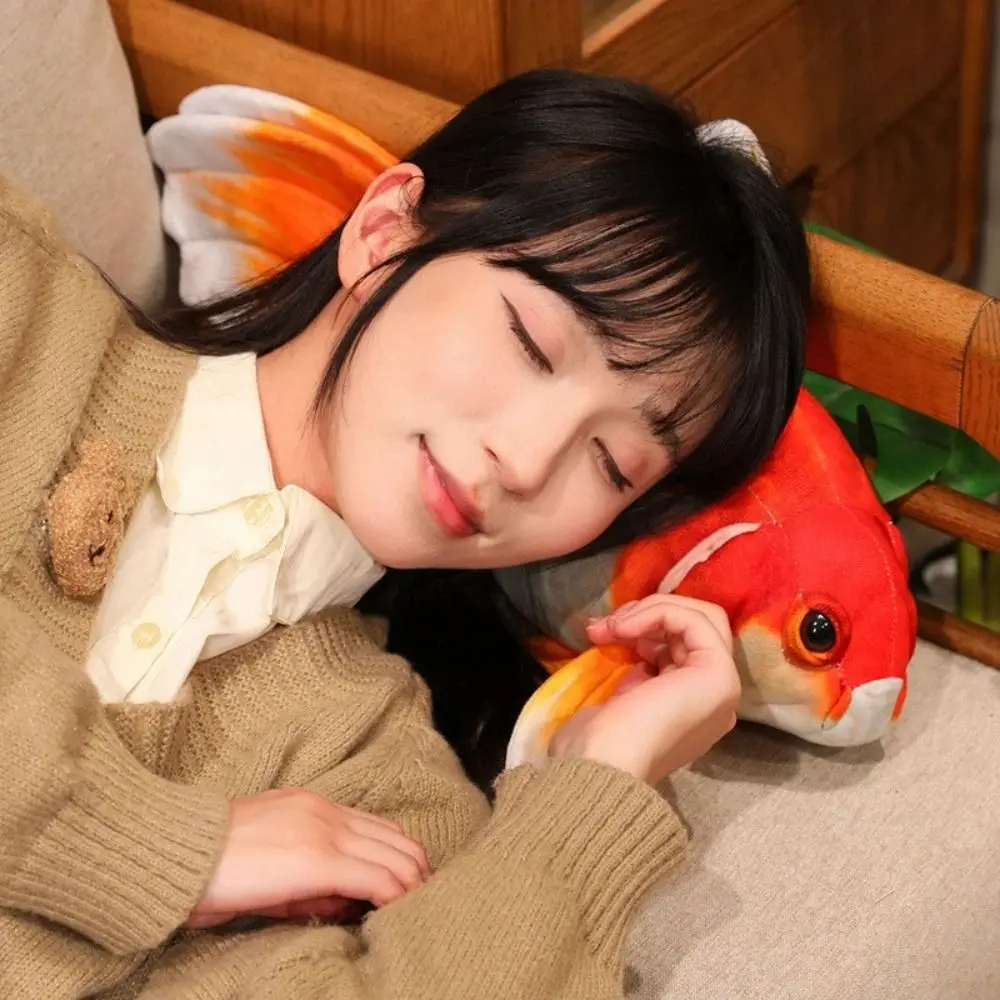 50cm Big Size Goldfish Lifelike Imitation Chubby Soft Goldfish Cartoon Long Tail Design Lovely Stuffed Koi Animals
50cm Big Size Goldfish Lifelike Imitation Chubby Soft Goldfish Cartoon Long Tail Design Lovely Stuffed Koi Animals