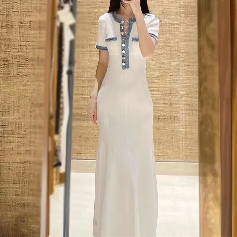 Women's Front Buttons Knitted Robe Blue or White Denim Spliced Round Neck Short Sleeve Slim Summer 2024 Maxi Dress
Women's Front Buttons Knitted Robe Blue or White Denim Spliced Round Neck Short Sleeve Slim Summer 2024 Maxi Dress