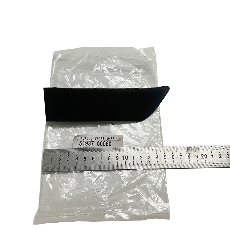 51937-60060 Genuine China Brand Spare Tire Carrier Hinge Cover for Toyota Land Cruiser 2008-2013 2014-2020 ASA Material
51937-60060 Genuine China Brand Spare Tire Carrier Hinge Cover for Toyota Land Cruiser 2008-2013 2014-2020 ASA Material