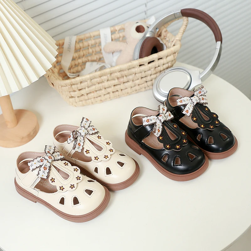 New Selected Girls' Baotou Embroidered Summer Children's Shoes with Soft Bottom Kindergarten Girls' Princess Sandals
New Selected Girls' Baotou Embroidered Summer Children's Shoes with Soft Bottom Kindergarten Girls' Princess Sandals
