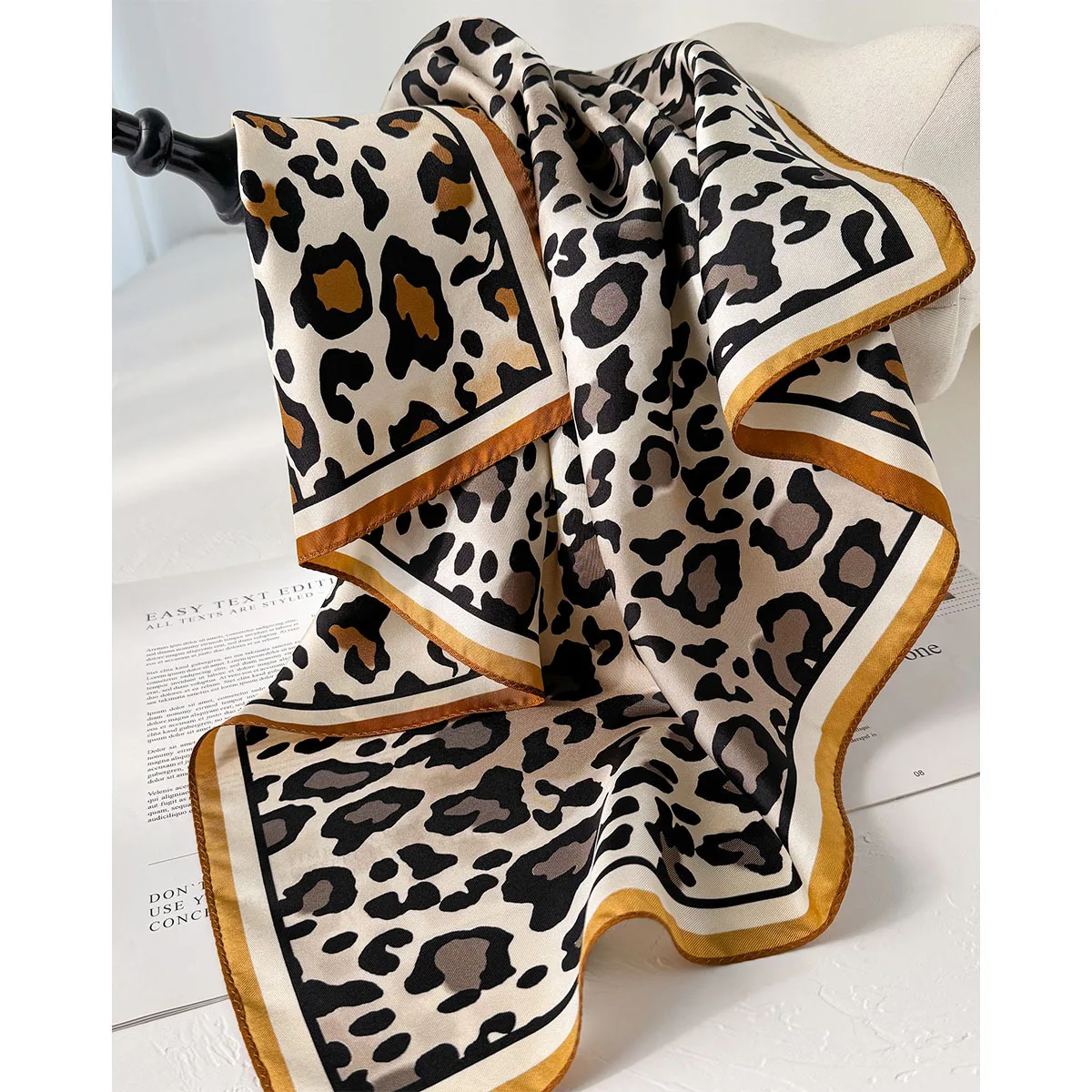 14 momme 100% Natural Twill Silk Scarf for Women Neck Double side Foulard Shawl Wrap Square Lady Hijab Bandana elegant Scarves
14 momme 100% Natural Twill Silk Scarf for Women Neck Double side Foulard Shawl Wrap Square Lady Hijab Bandana elegant Scarves