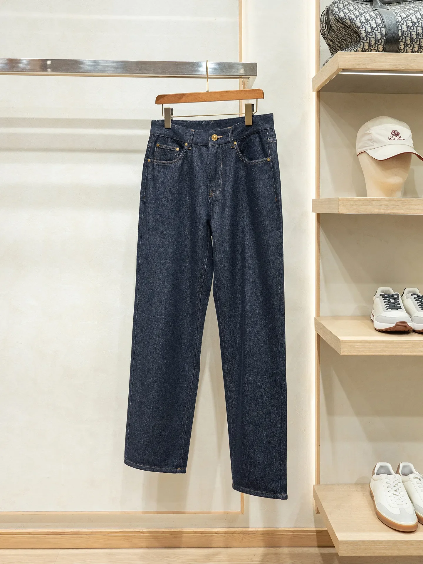 "Turkish Fabric" Vintage Enzyme Washed Tannin Loose Straight Jeans
"Turkish Fabric" Vintage Enzyme Washed Tannin Loose Straight Jeans