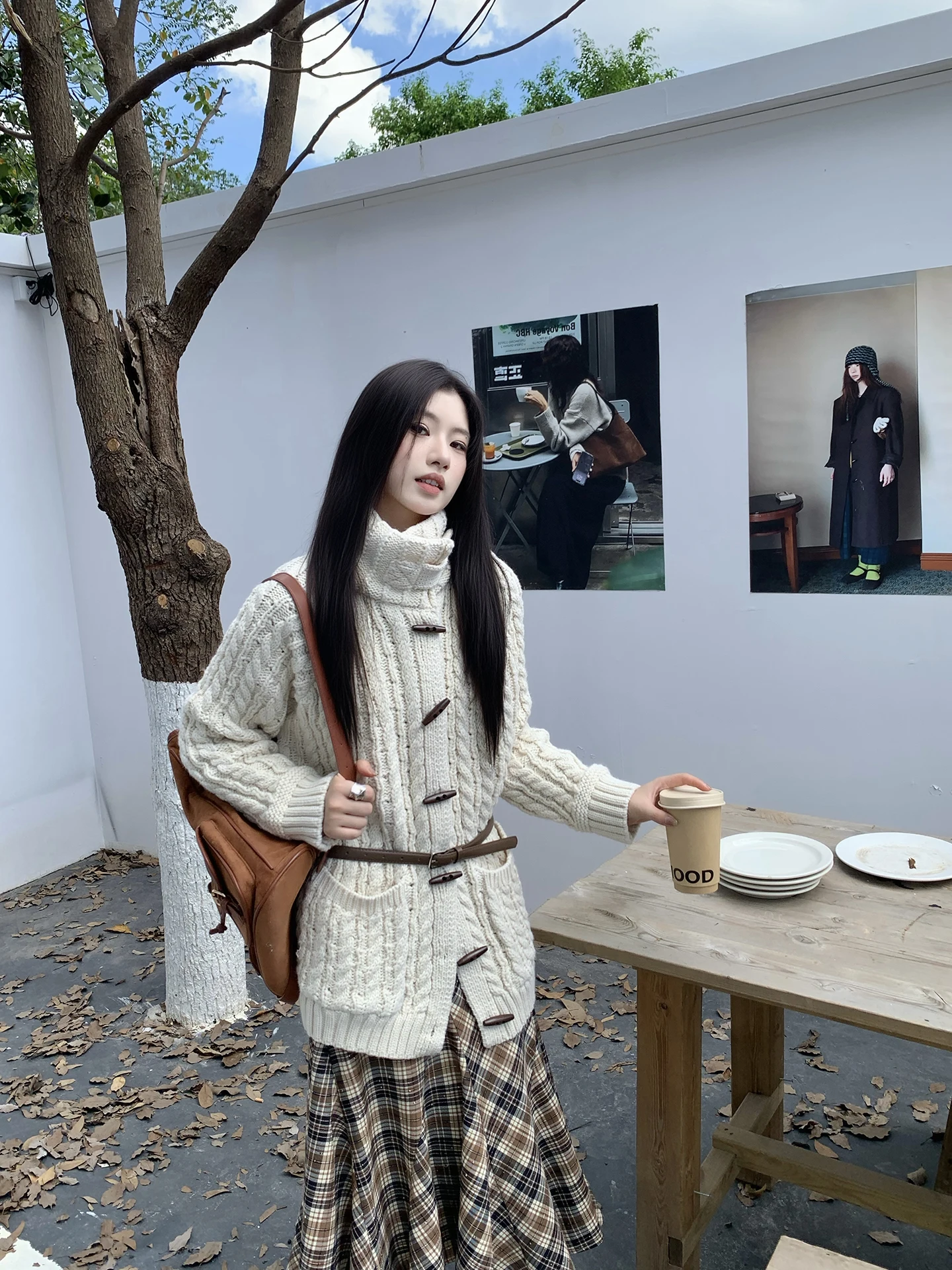 Женский свободный вязаный кардиган Joeyoo: новая осенне-зимняя модель, утепленный шерстяной свитер на одной пуговице, средней длины
Женский свободный вязаный кардиган Joeyoo: новая осенне-зимняя модель, утепленный шерстяной свитер на одной пуговице, средней длины