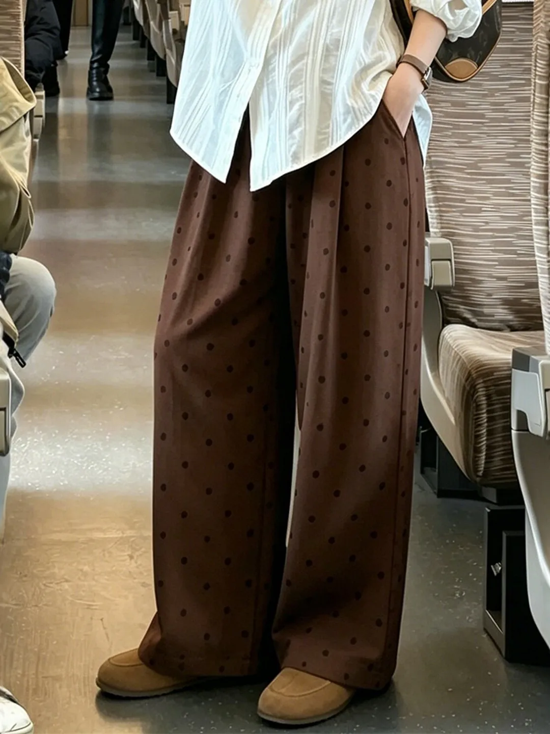 High Waist Drawstring Wide Leg Pants Women's plus Size Elastic Waist Casual Loose Straight Leg Trousers Comfortable Breathable
High Waist Drawstring Wide Leg Pants Women's plus Size Elastic Waist Casual Loose Straight Leg Trousers Comfortable Breathable