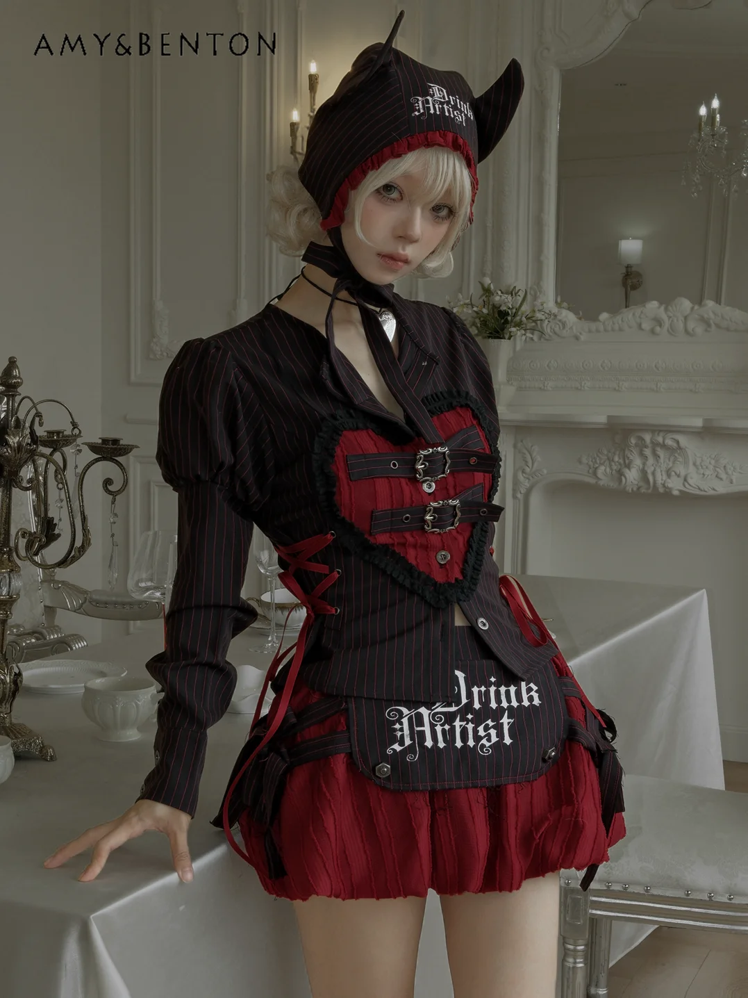 2026 Summer New Black Red Striped Letter Print Lace Up Mini Skirt Women Fitted Short Streetwear Aesthetic Bottoms
2026 Summer New Black Red Striped Letter Print Lace Up Mini Skirt Women Fitted Short Streetwear Aesthetic Bottoms