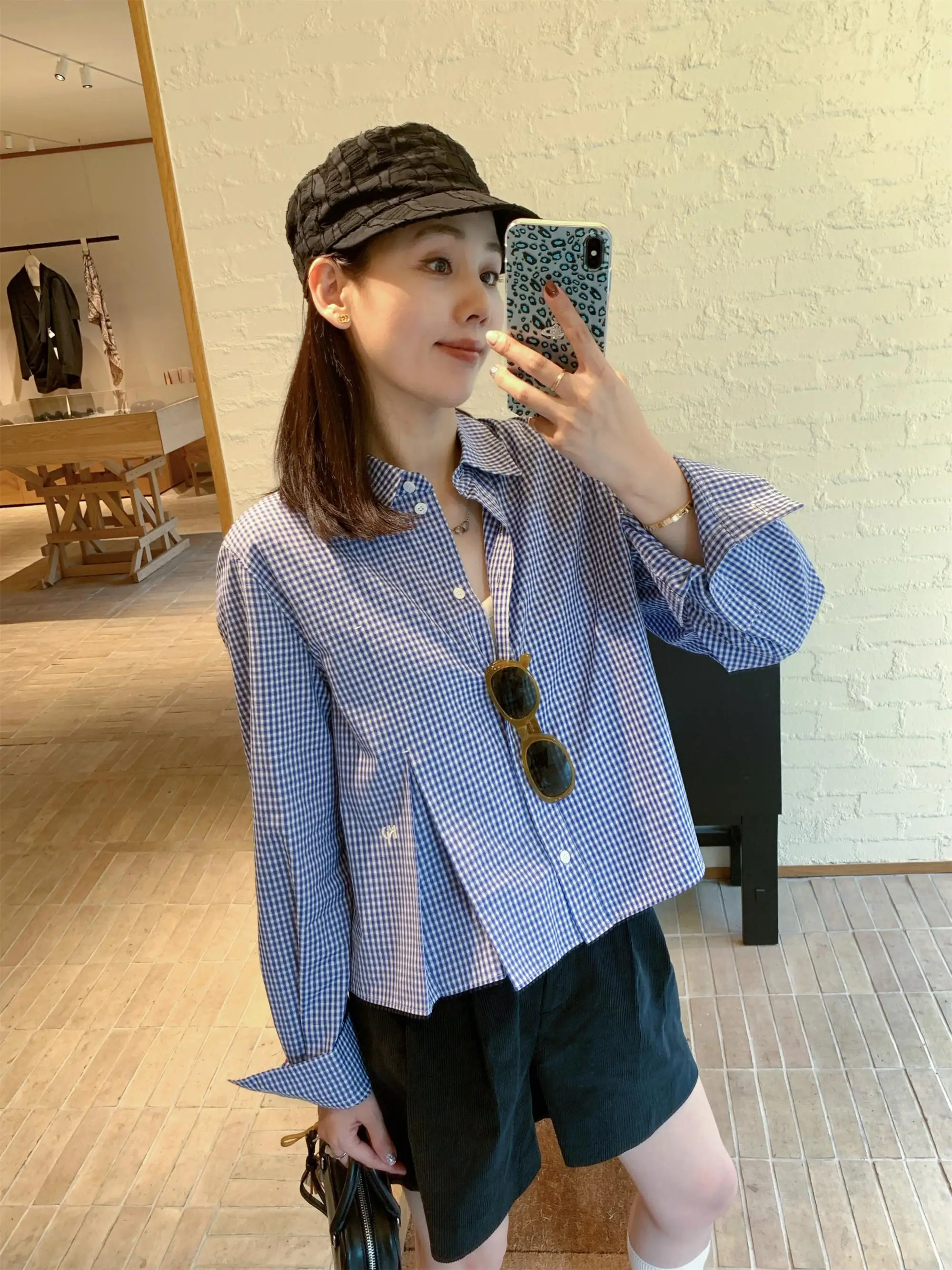 by Spring Embroidered Pleated Design Women's ort irt Single Button Turn-down Collar Long Sve Cotton Top
by Spring Embroidered Pleated Design Women's ort irt Single Button Turn-down Collar Long Sve Cotton Top