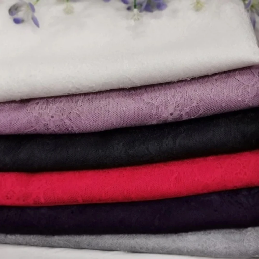 Small Fresh Hollow Lace Fabric Fashion Clothing Design Dress Vest Coat Curtain Top Wedding Decoration Cloth for Sewing Material
Small Fresh Hollow Lace Fabric Fashion Clothing Design Dress Vest Coat Curtain Top Wedding Decoration Cloth for Sewing Material