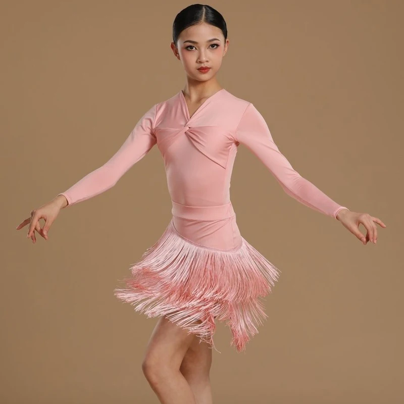 Розовый комплект для латинских танцев для девочек, юбки с длинными рукавами и кисточками, детское платье для ча-ча-румбы, танцевальная одежда, костюм для выступлений
Розовый комплект для латинских танцев для девочек, юбки с длинными рукавами и кисточками, детское платье для ча-ча-румбы, танцевальная одежда, костюм для выступлений