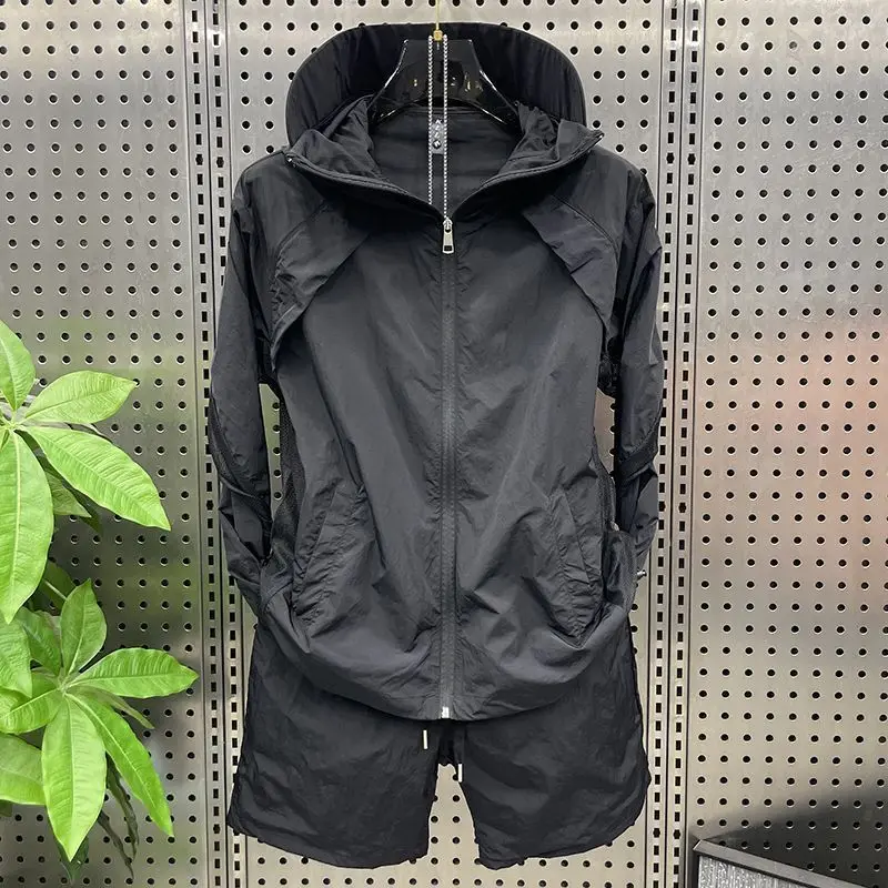 Summer lightweight and loose sports hooded jacket casual shorts set men's sun protection mesh breathable 2-piece set
Summer lightweight and loose sports hooded jacket casual shorts set men's sun protection mesh breathable 2-piece set