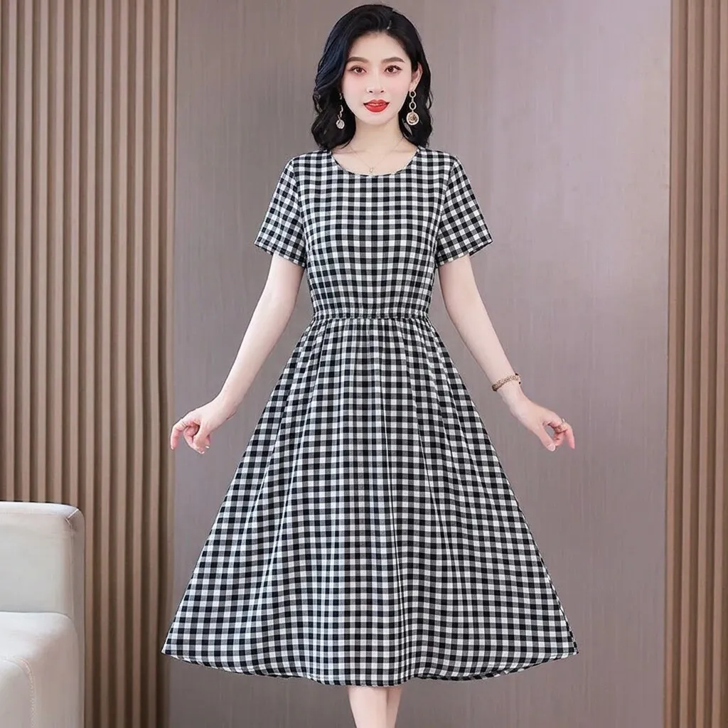 Elegant Plaid Midi Dress Women's Short Sleeve Slimming Mommy Style Dress Polished Look Casual Wear Polyester Fiber Standard Fit
Elegant Plaid Midi Dress Women's Short Sleeve Slimming Mommy Style Dress Polished Look Casual Wear Polyester Fiber Standard Fit