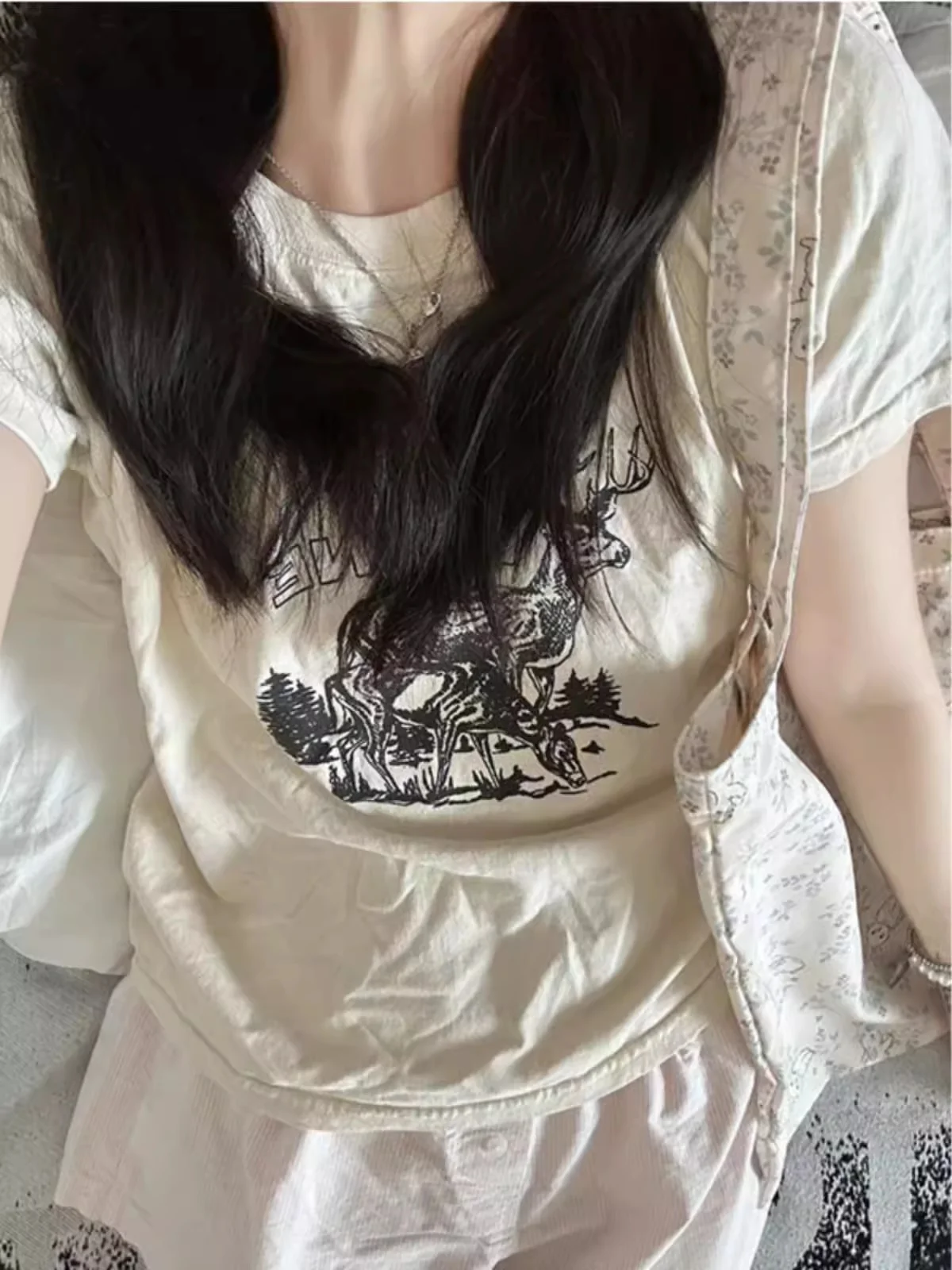 Summer New Style Women's T-shirt Short Sleeve Letter Print Cotton round Neck Pure American Retro Brown Color Fashionable Top
Summer New Style Women's T-shirt Short Sleeve Letter Print Cotton round Neck Pure American Retro Brown Color Fashionable Top