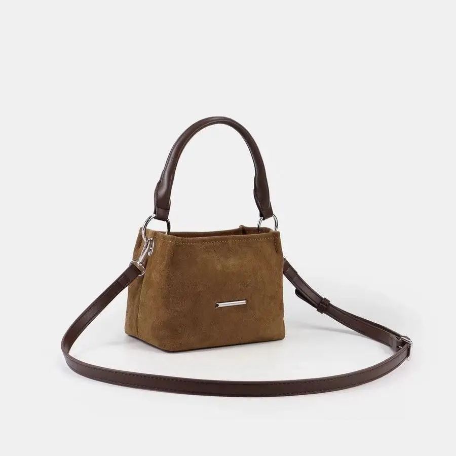 Autumn and Winter Korean Niche Design Women's Bag High-end New Crossbody Bag Fashionable Lightweight Shoulder Bag
Autumn and Winter Korean Niche Design Women's Bag High-end New Crossbody Bag Fashionable Lightweight Shoulder Bag