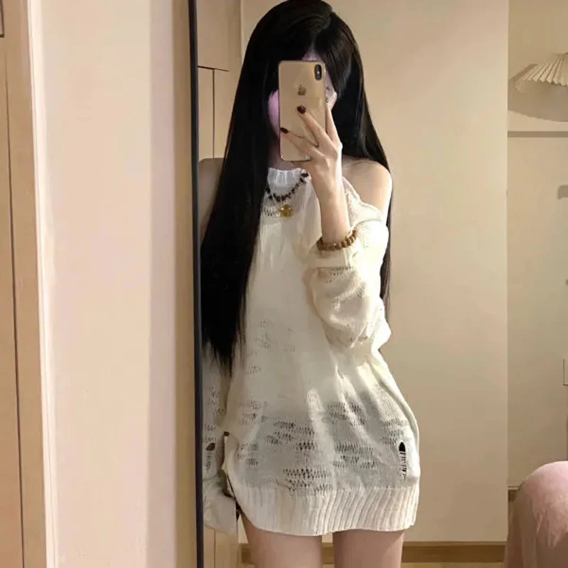 Hollow Out Ripped Knit Pullover Women White Halter Loose Lazy Long Sleeved Tops Harajuku Y2K Sunproof Chic Sweater Blouse
Hollow Out Ripped Knit Pullover Women White Halter Loose Lazy Long Sleeved Tops Harajuku Y2K Sunproof Chic Sweater Blouse