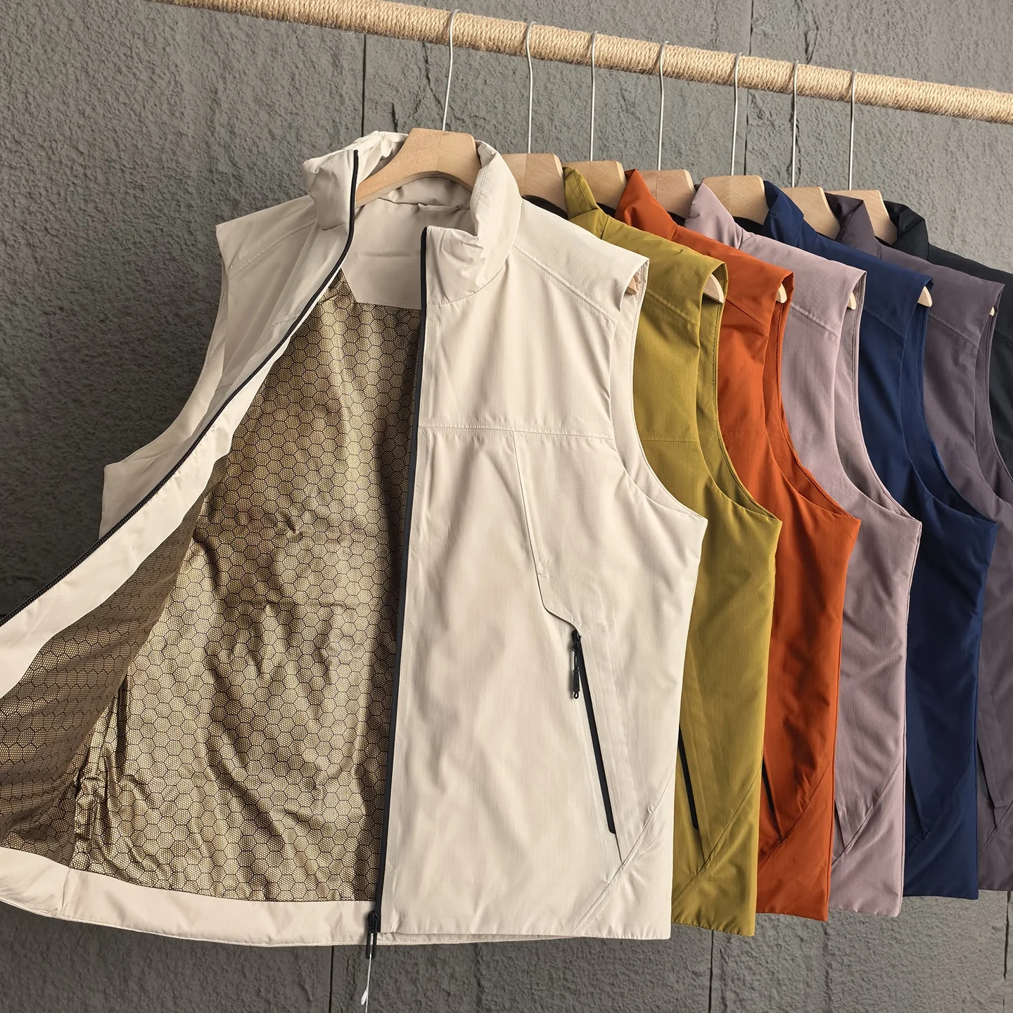 Tech aphene down Vest Men's Outdoor Sports Waterproof Warm Stand Collar Du down Vest Trendy Polyester Fiber Soft ell
Tech aphene down Vest Men's Outdoor Sports Waterproof Warm Stand Collar Du down Vest Trendy Polyester Fiber Soft ell