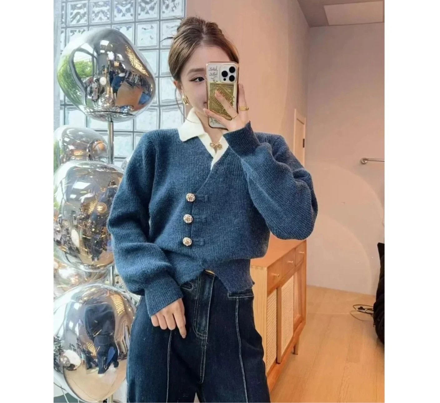 Trendy Red Knitted Open Cardigan Fake Two-Piece Women's Top New Design Autumn
Trendy Red Knitted Open Cardigan Fake Two-Piece Women's Top New Design Autumn