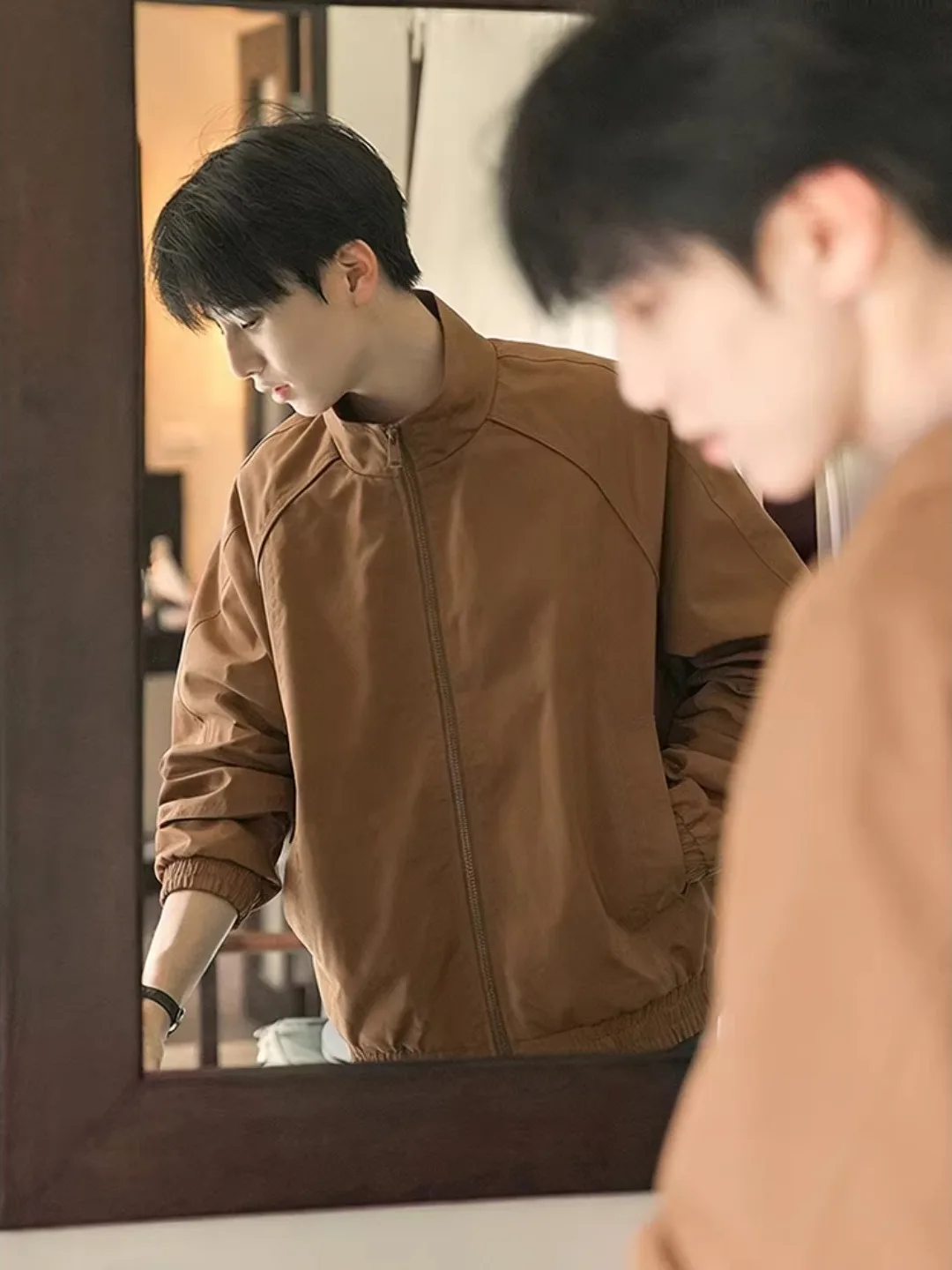 Cleanfit Brown Short Flight Jacket for Men Spring Season American Style Patchwork Stand Collar Baseball Uniform Anti-Wrinkle
Cleanfit Brown Short Flight Jacket for Men Spring Season American Style Patchwork Stand Collar Baseball Uniform Anti-Wrinkle