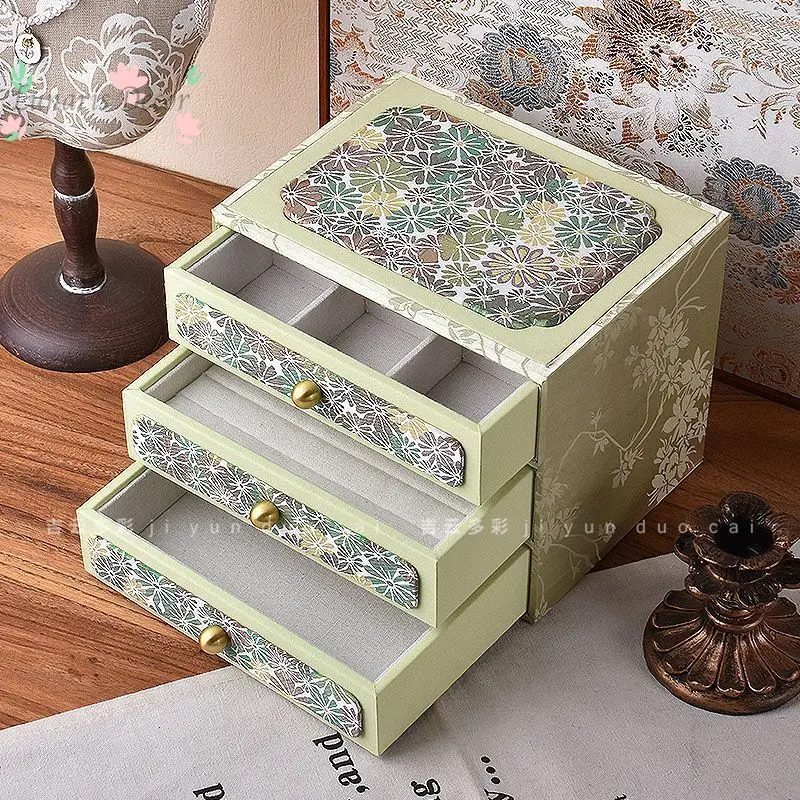 Bracelet, ring, high-end gift box, pendant, green necklace, bracelet, high-value storage box, packaging box.
Bracelet, ring, high-end gift box, pendant, green necklace, bracelet, high-value storage box, packaging box.